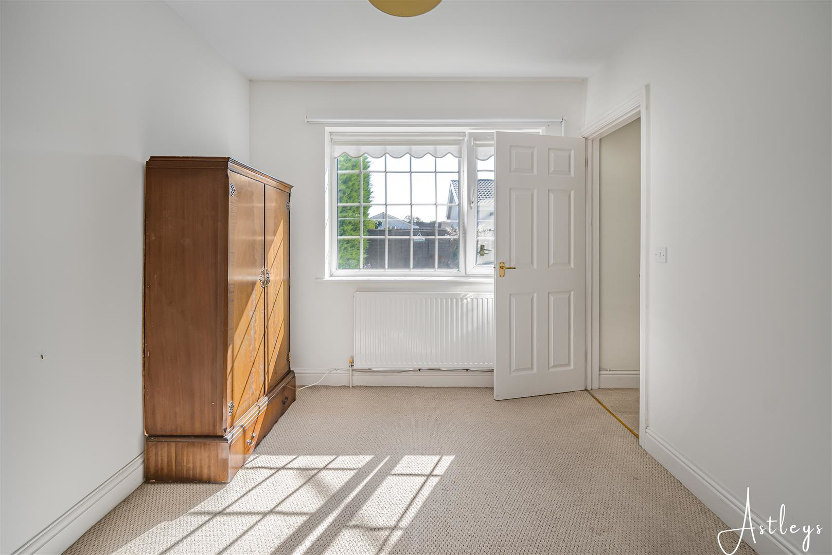 Long Acre Court, Bishopston, Swansea, photo 18