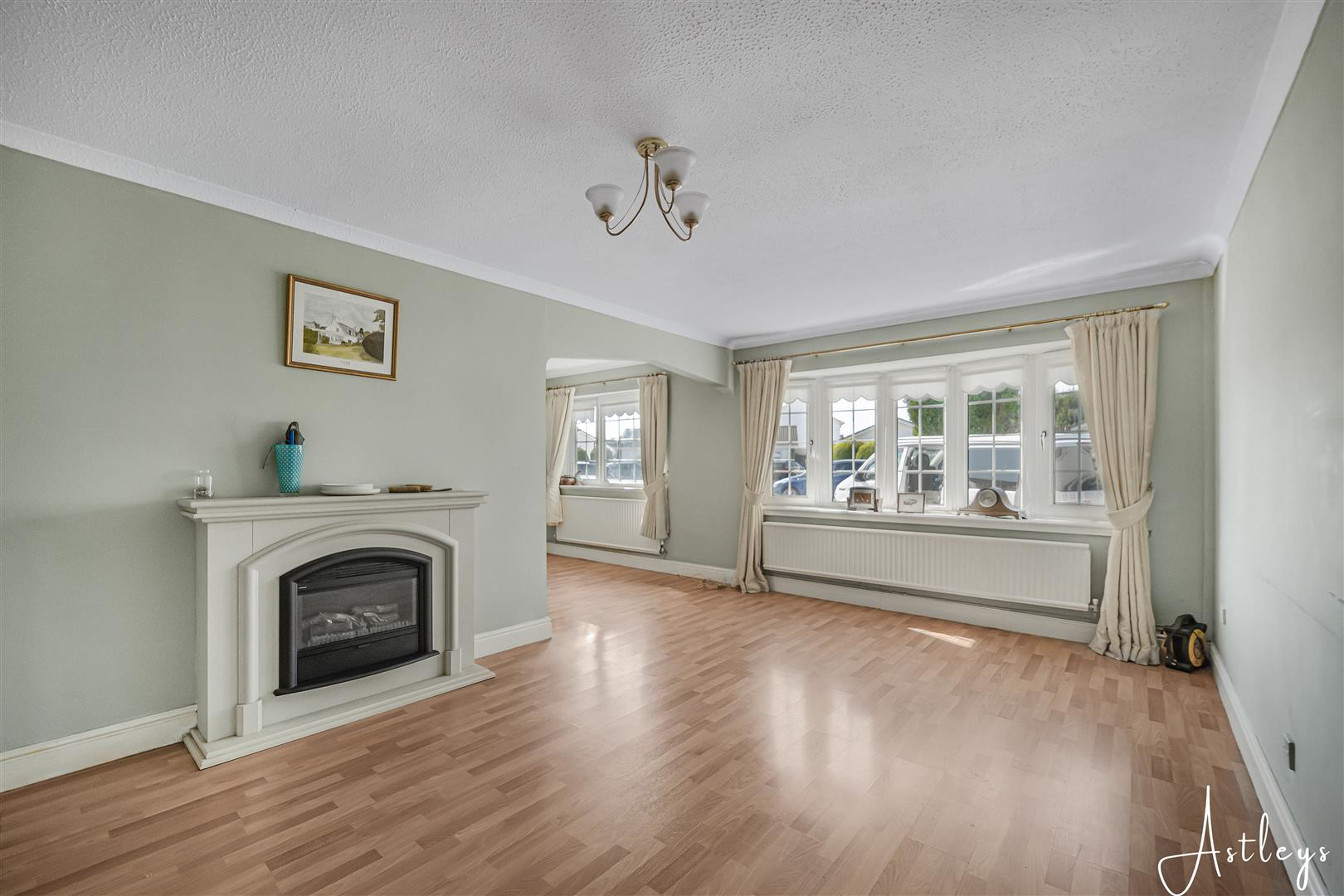 Long Acre Court, Bishopston, Swansea, photo 2