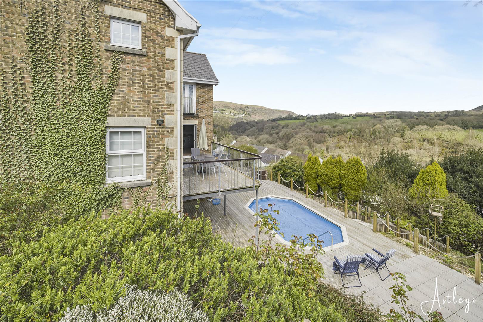 Rhyddwen Road, Craig-Cefn-Parc, Swansea