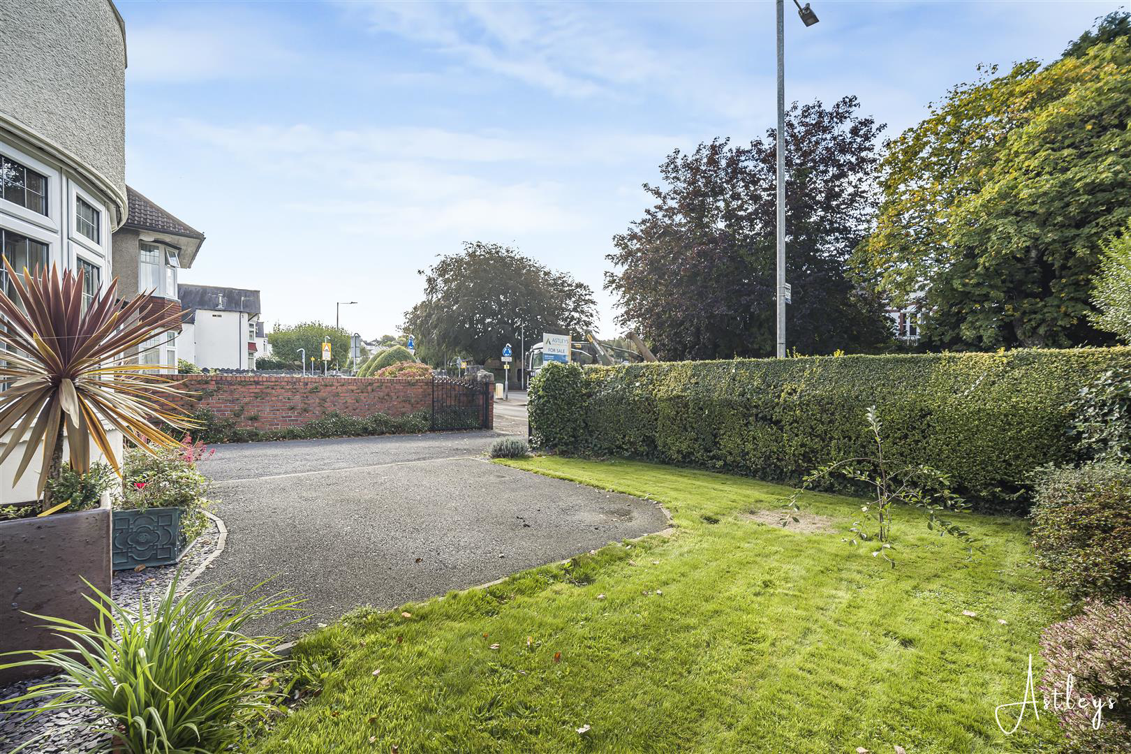 Cimla Road,, Neath, photo 19