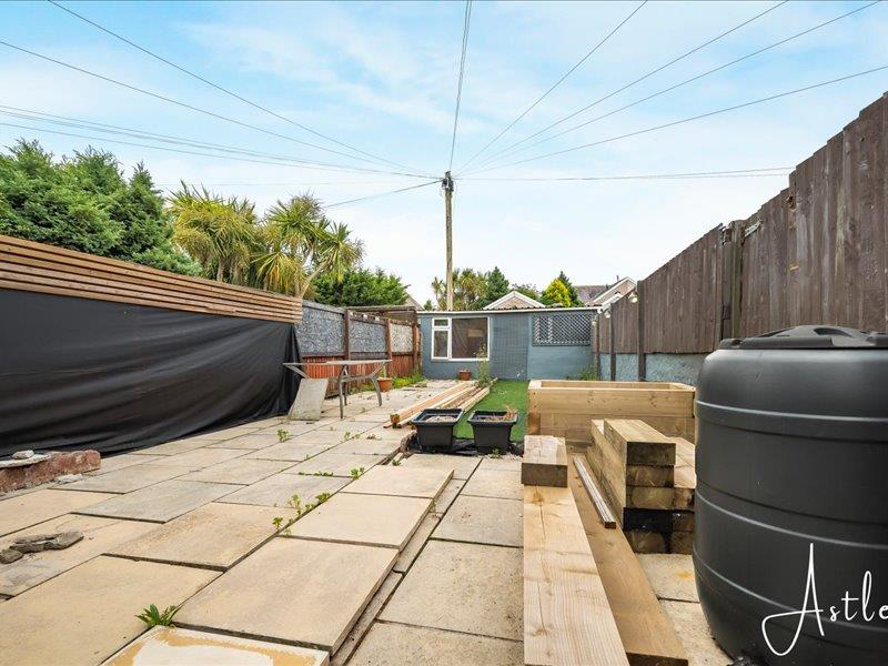 Coombes Road, Neath, photo 15
