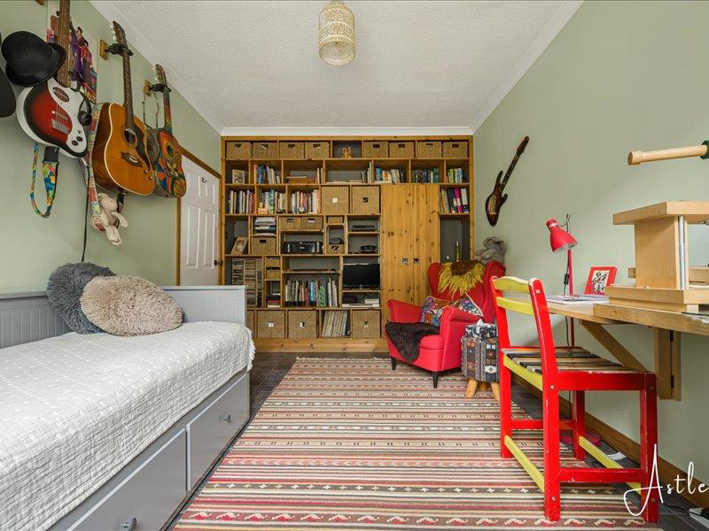 St Anne's Drive, Tonna, Neath, photo 10