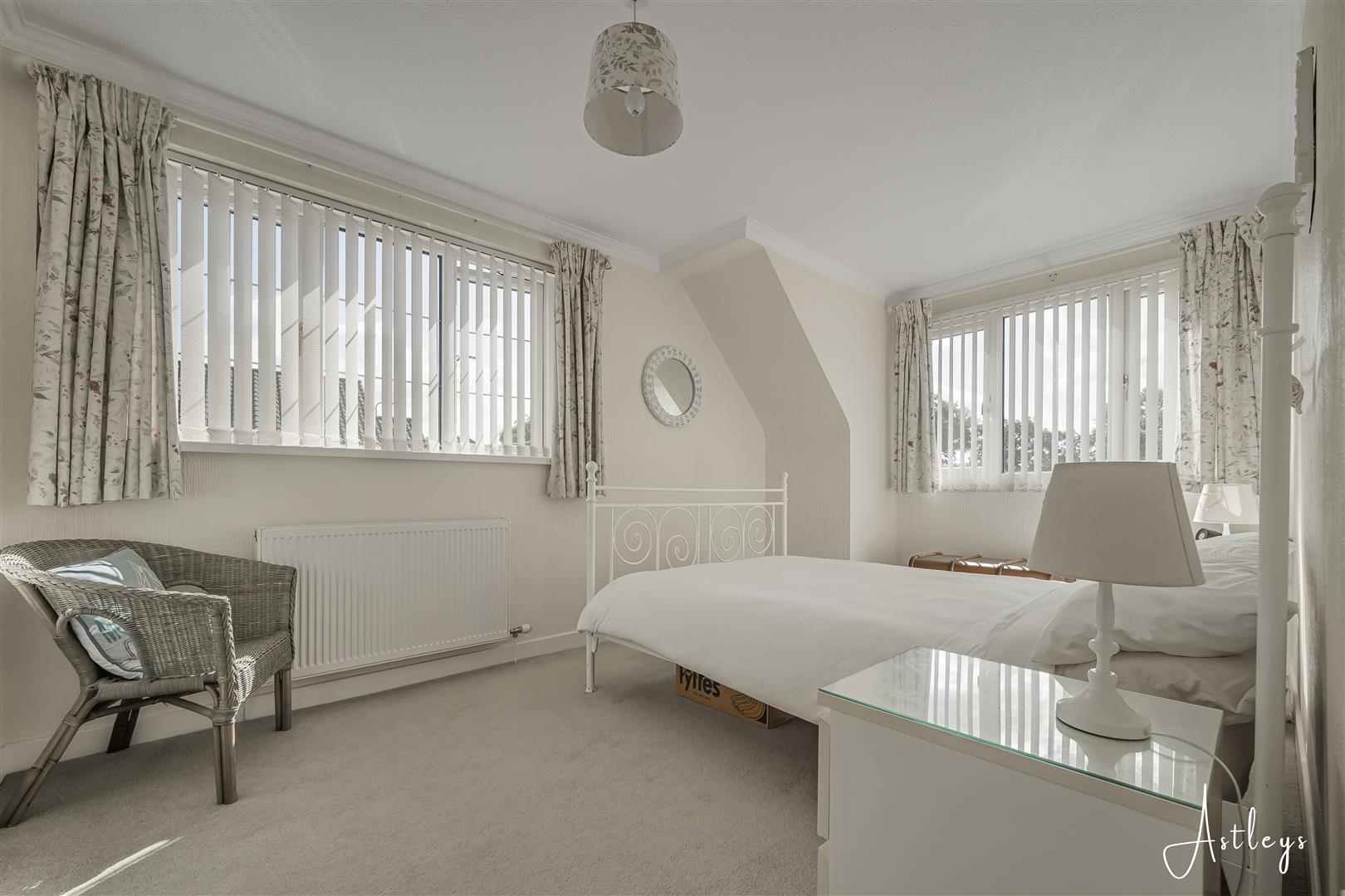 Daphne Road, Bryncoch, Neath, photo 16