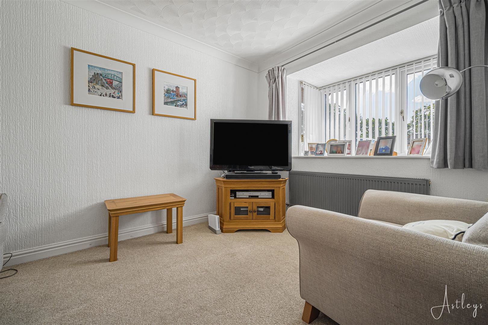 Daphne Road, Bryncoch, Neath, photo 6