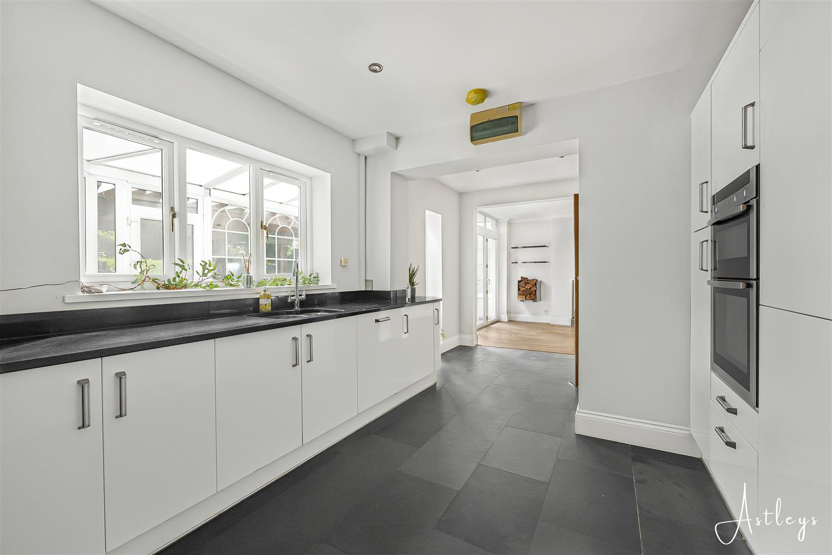 Portway, Bishopston, Swansea, photo 9