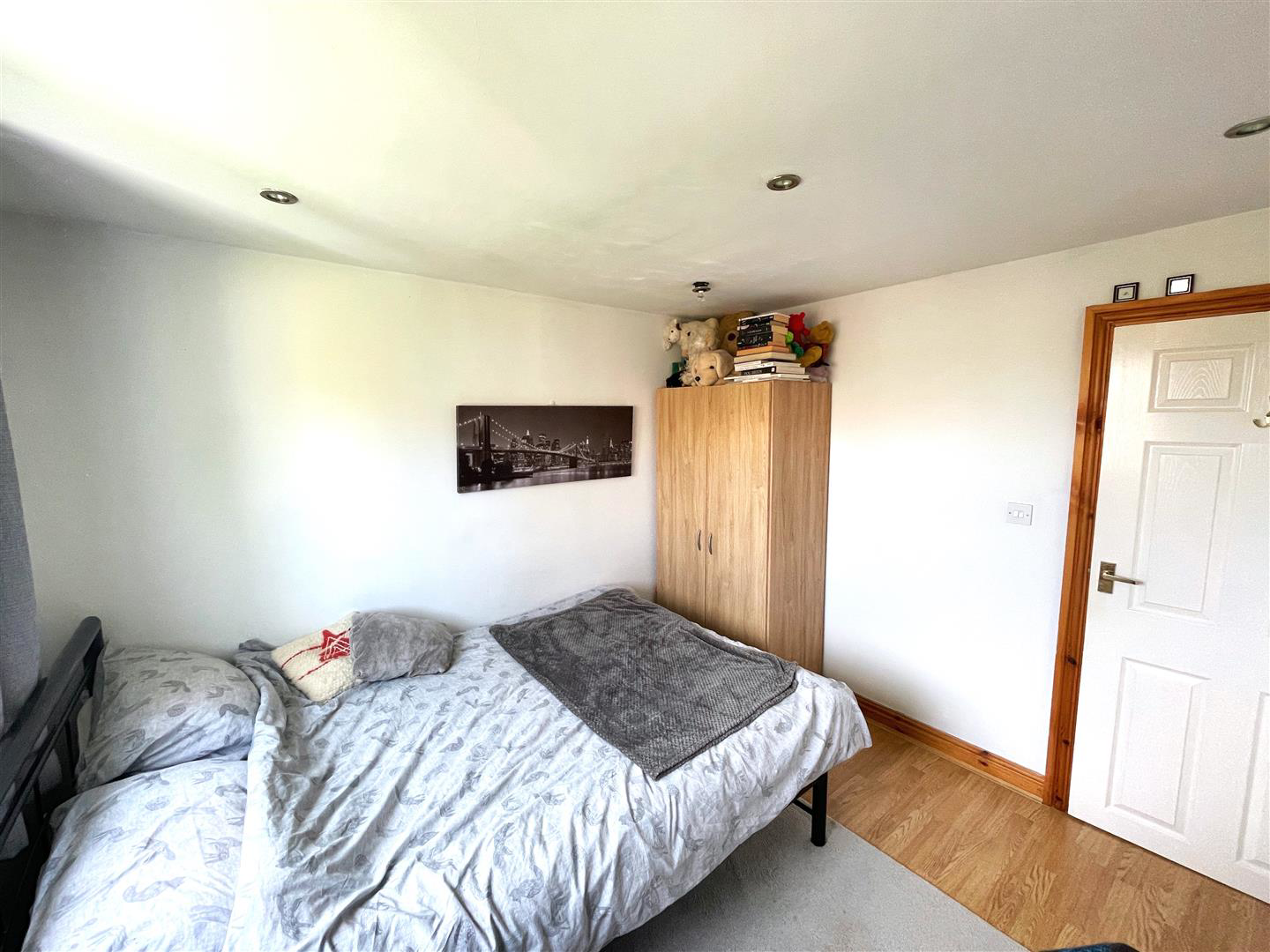 Sandringham Close, Gorseinon, Swansea, photo 22
