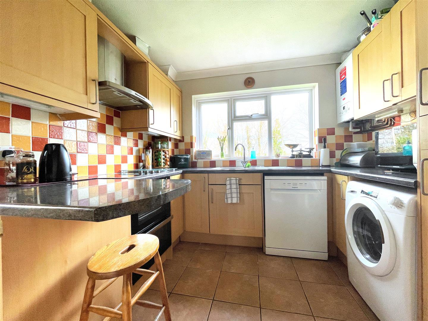 Sandringham Close, Gorseinon, Swansea, photo 3