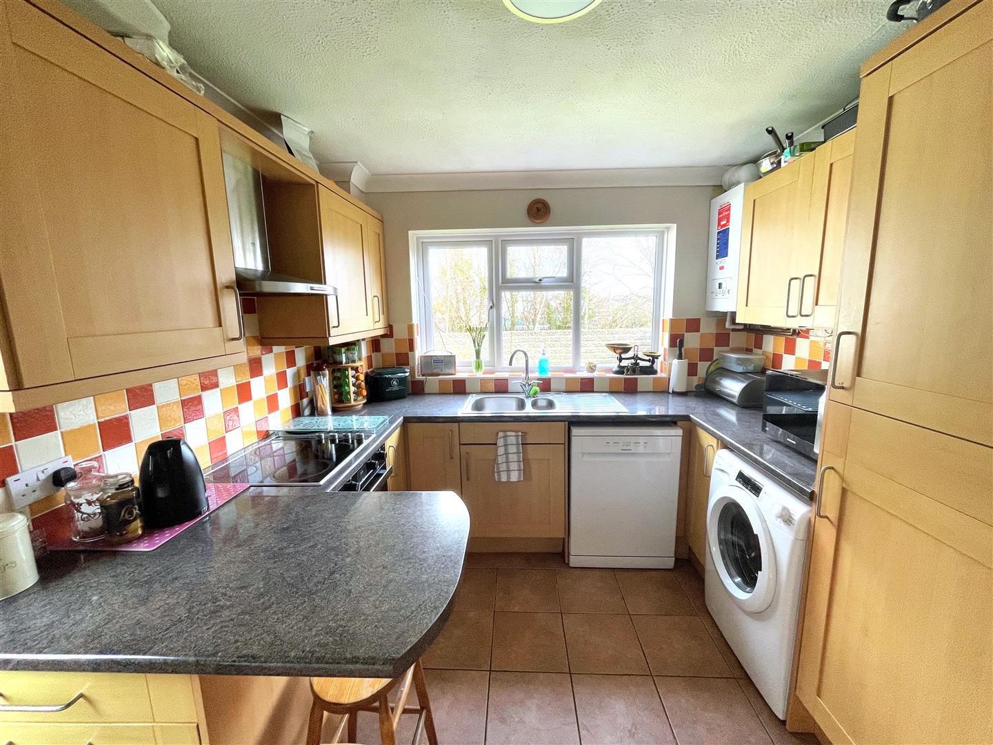 Sandringham Close, Gorseinon, Swansea, photo 12