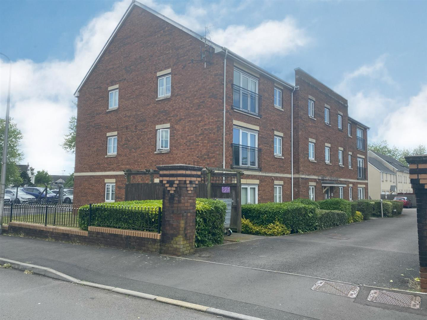 Clayton Drive, Pontarddulais, Swansea