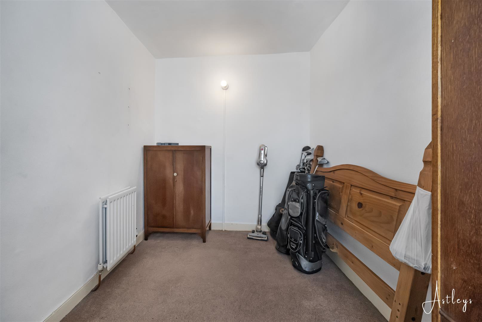 Taylors Row, Neath, photo 13