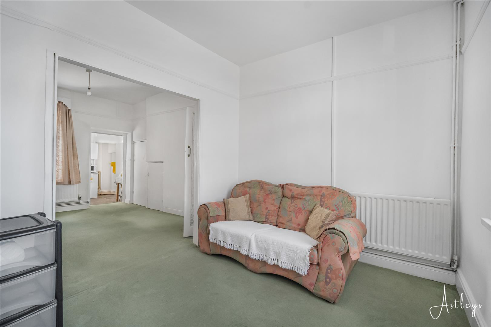 Taylors Row, Neath, photo 5