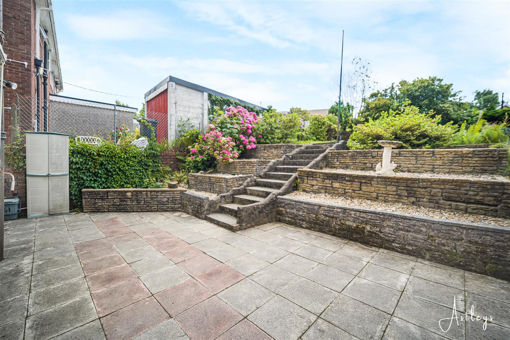 Castle Drive, Neath, photo 3