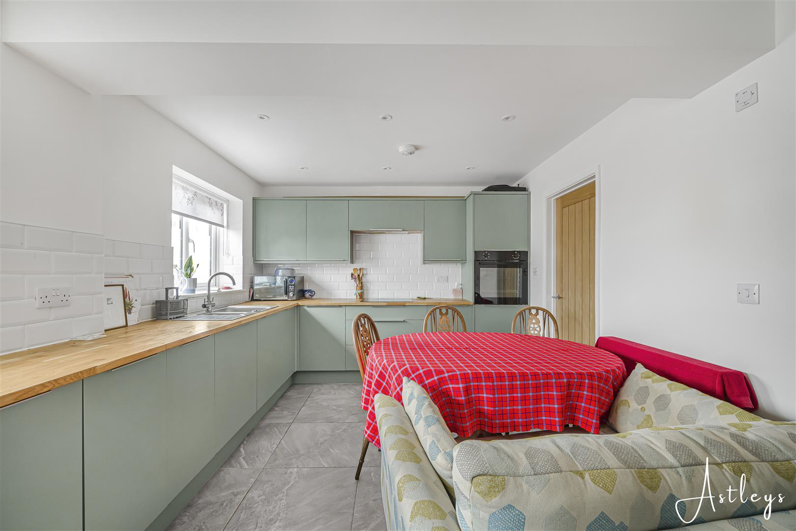 Bishopston Road, Bishopston, Swansea, photo 6