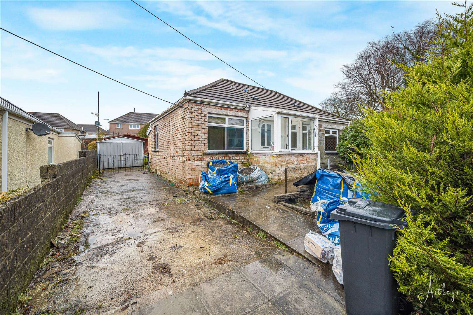 Pen Y Banc, Seven Sisters, Neath
