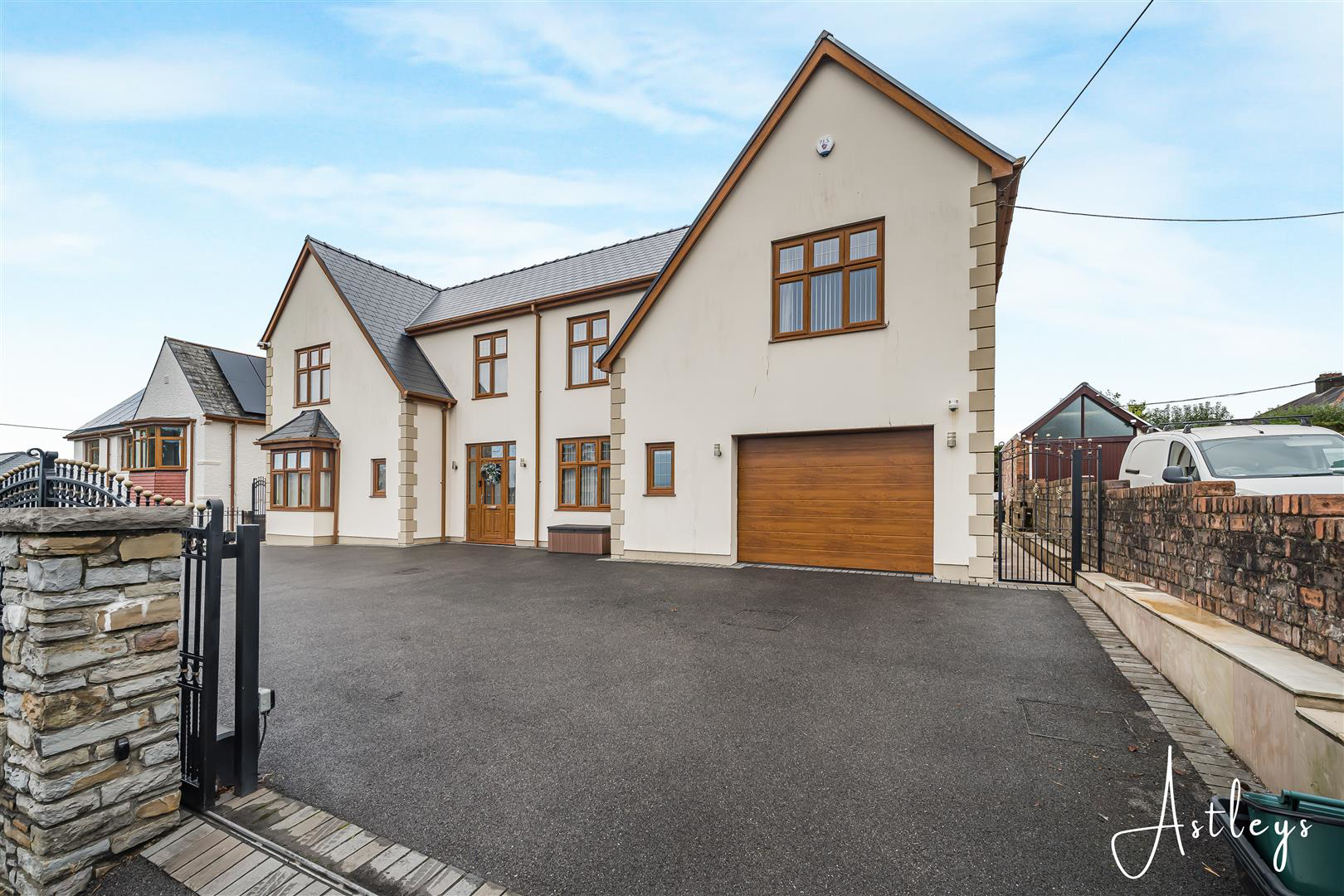 Cimla Road, Neath
