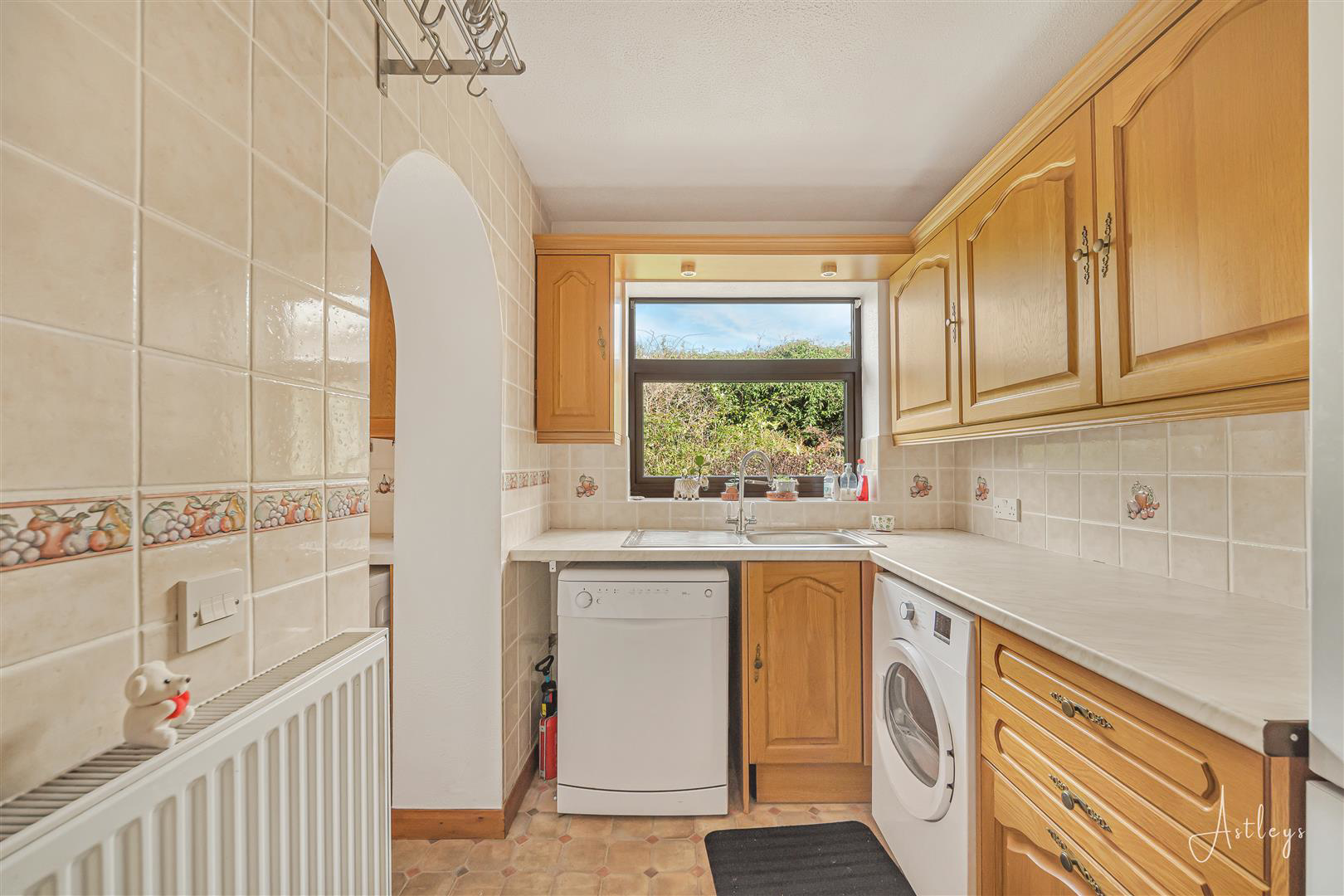 Heol Celyn, Neath, photo 9