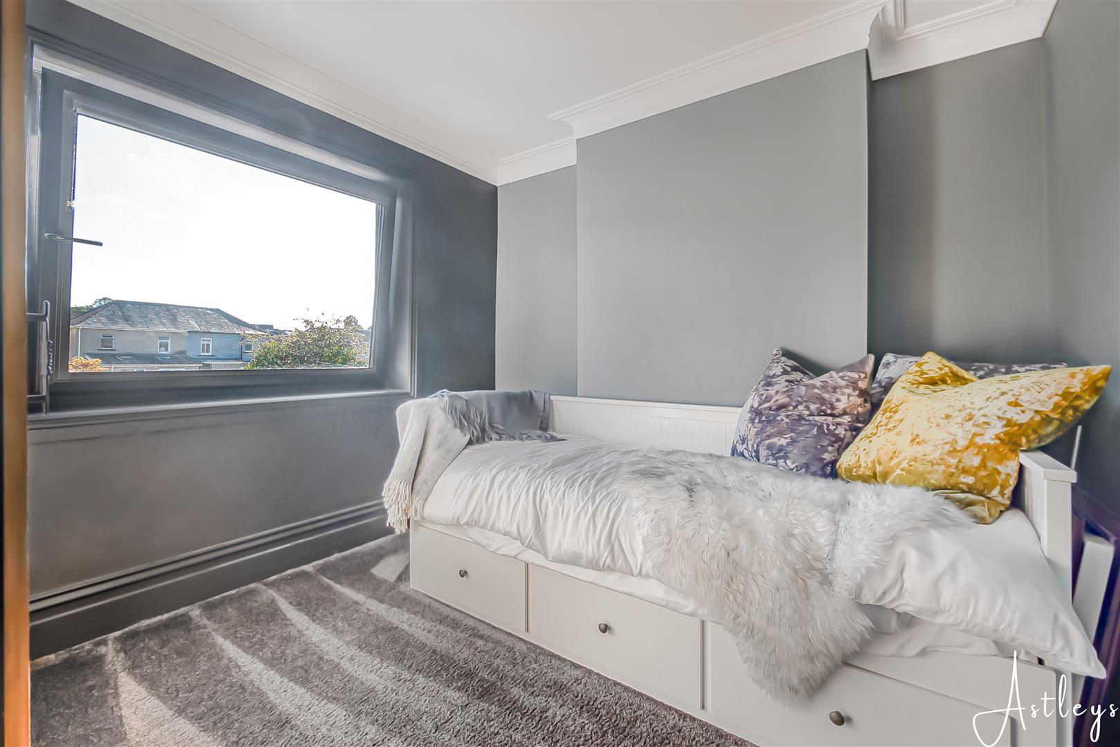 Chestnut Road, Neath, photo 16