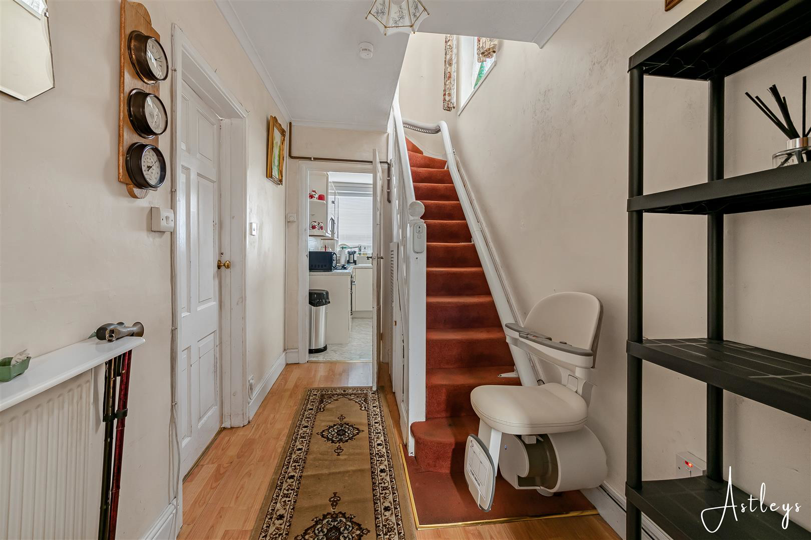 Elmhurst Crescent, St. Thomas, Swansea, photo 6