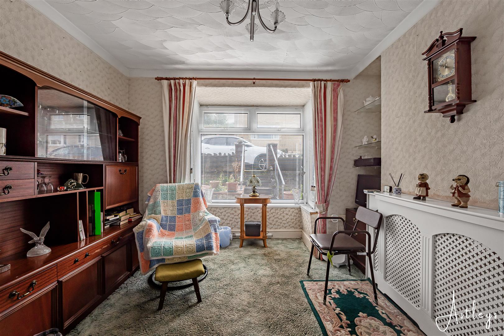 Elmhurst Crescent, St. Thomas, Swansea, photo 2