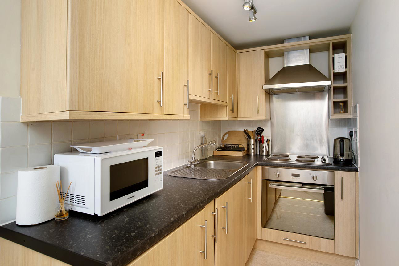 Wellington Street, Evelyn House, TQ14, photo 3