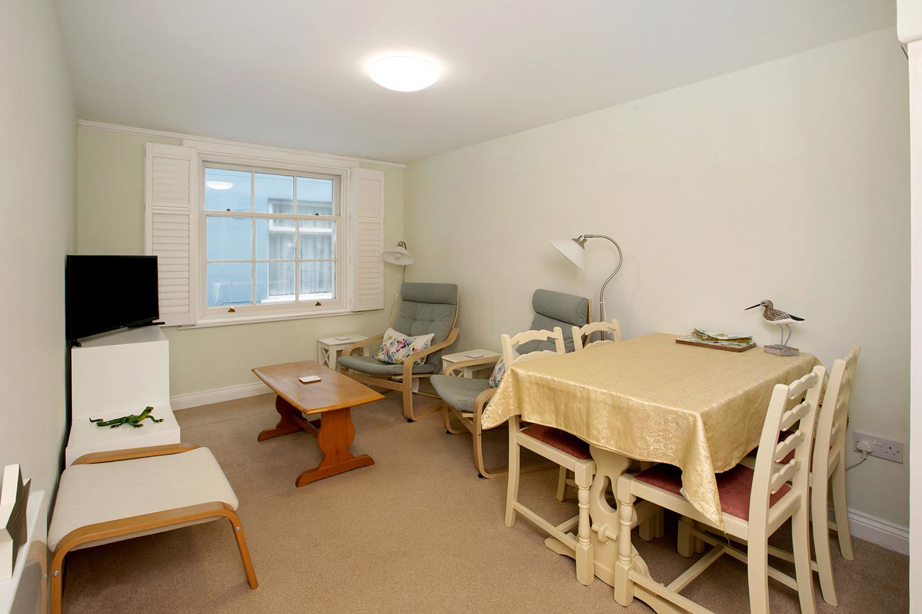 Wellington Street, Evelyn House, TQ14, photo 5
