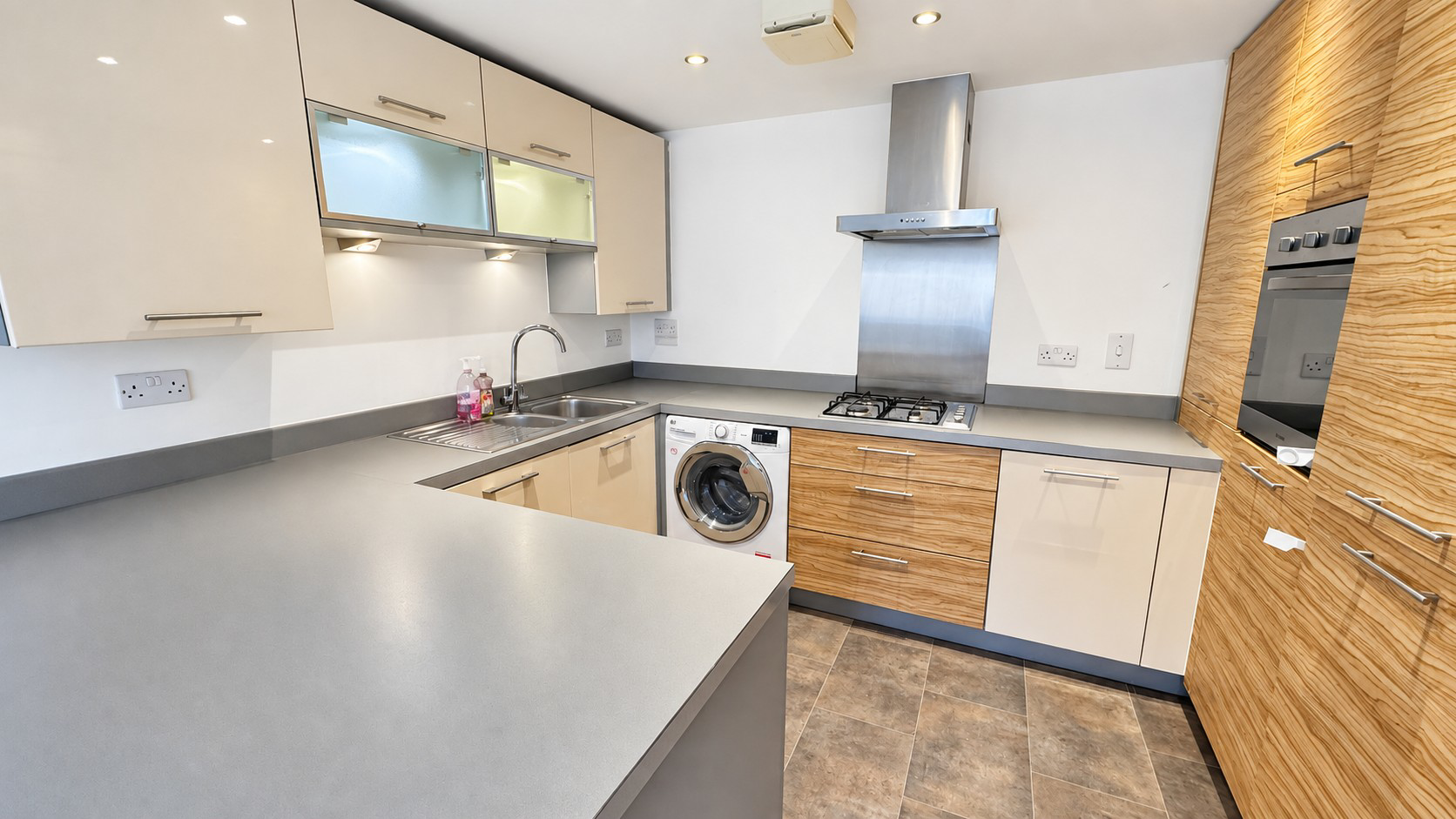 Orleigh Cross, Newton Abbot, TQ12, photo 2