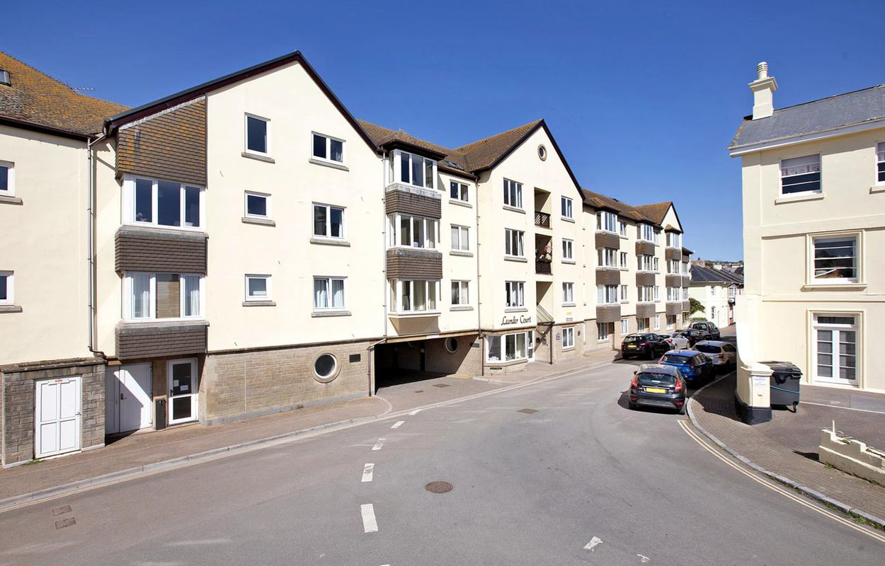 Strand, Leander Court Strand, TQ14