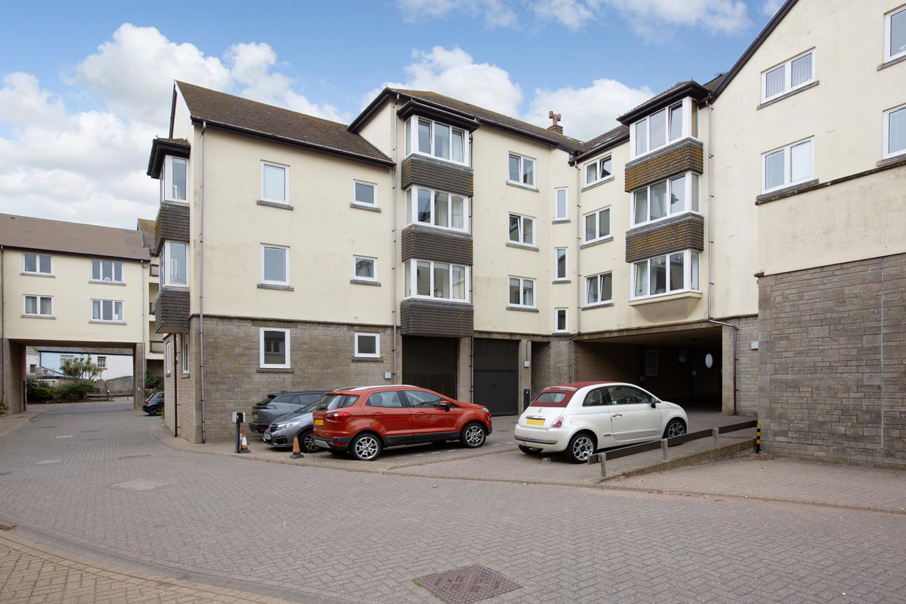 Strand, Leander Court Strand, TQ14, photo 13