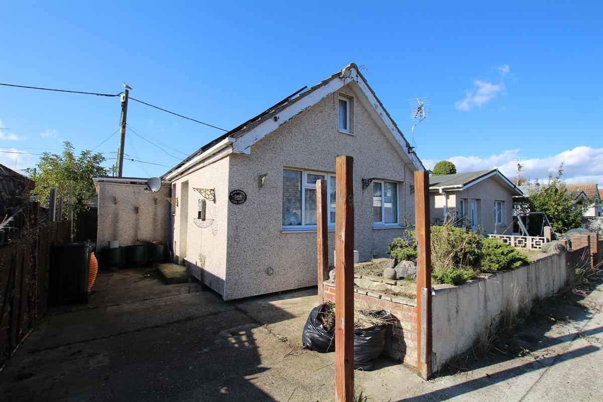 Standard Avenue, Jaywick, Clacton-On-Sea