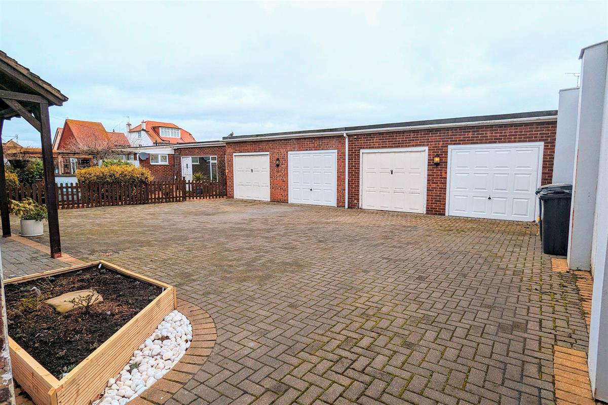 Kings Avenue, Holland-on-Sea, Clacton-on-Sea, photo 11