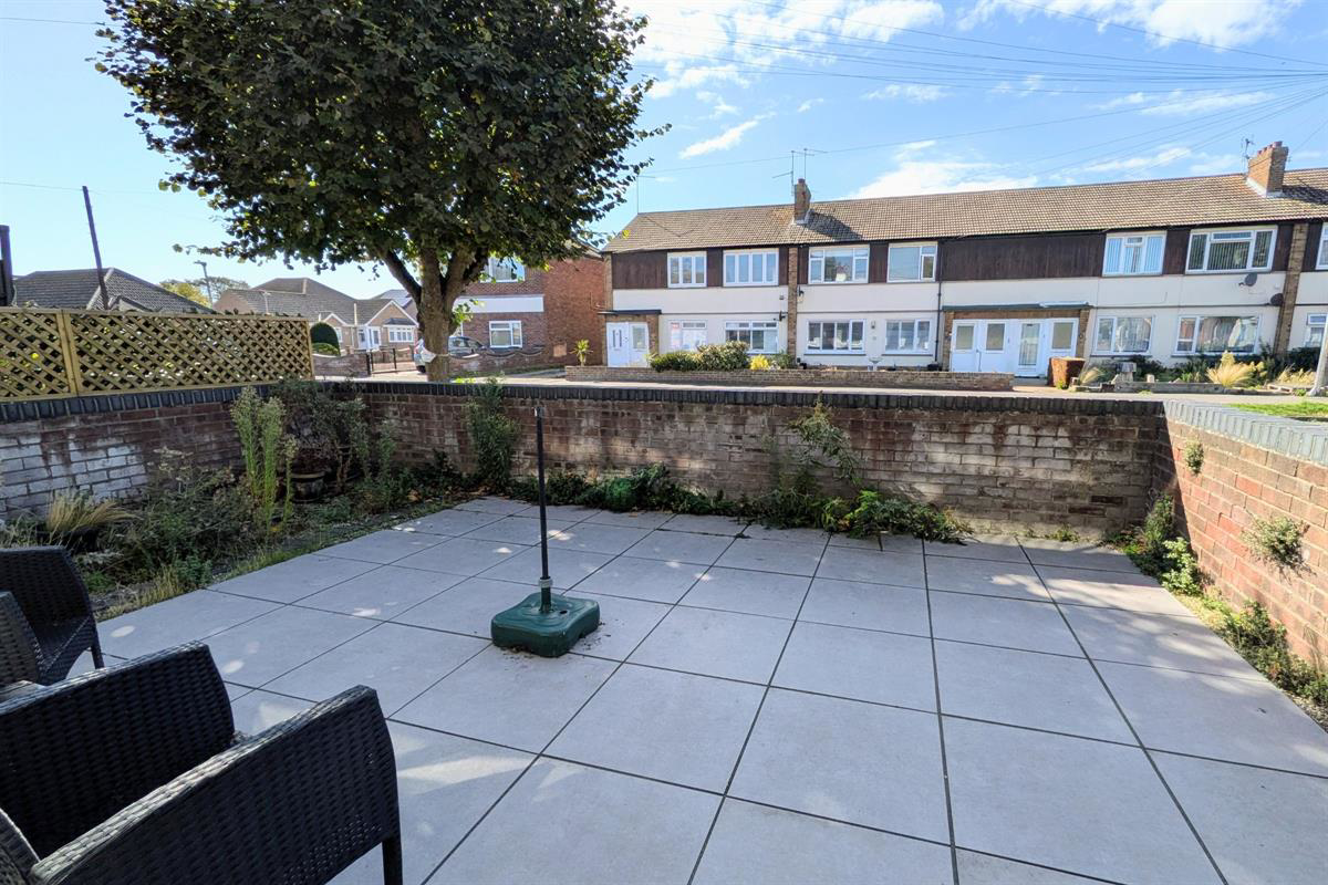 Kings Avenue, Clacton-on-Sea, photo 12
