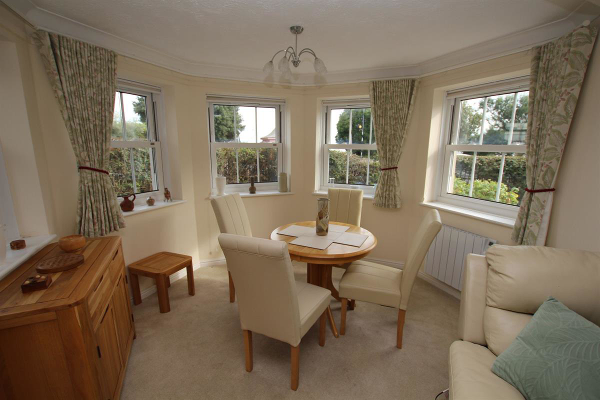 Imperial Court, Clacton-on-Sea, photo 3