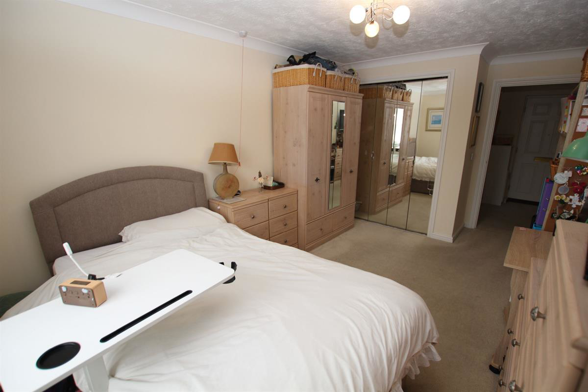 Imperial Court, Clacton-on-Sea, photo 6
