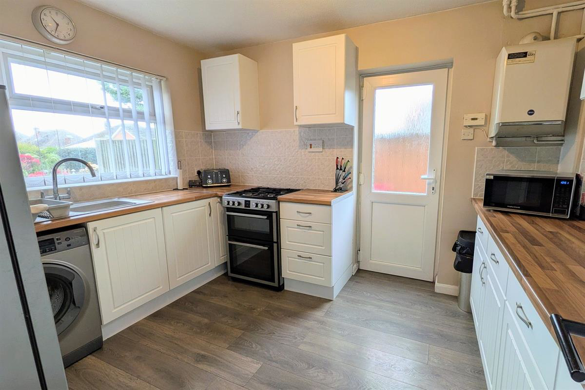 Boleyn Way, Clacton-on-Sea, photo 7