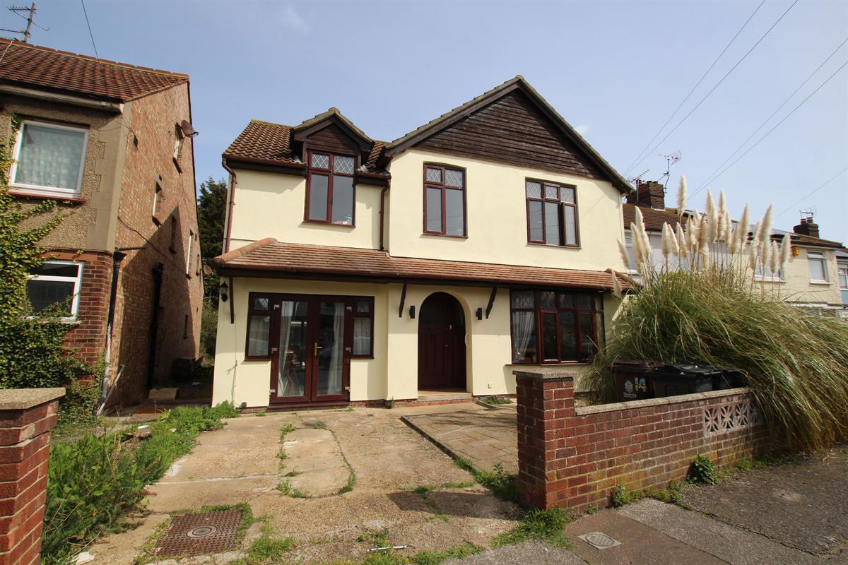 Warwick Crescent, Clacton-on-Sea