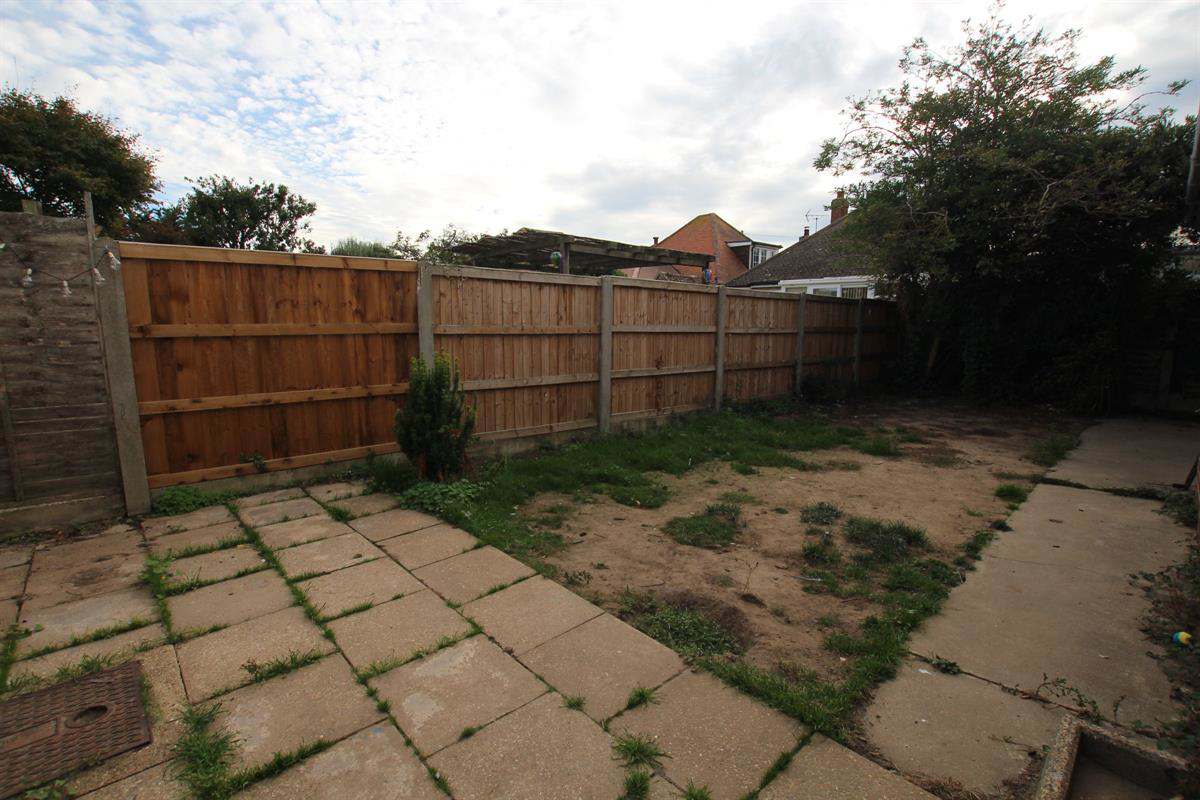 Frinton Road, Holland-on-Sea, photo 9