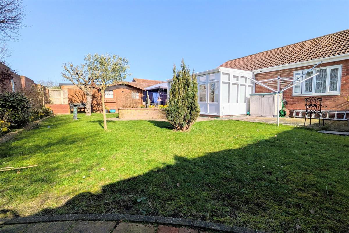 Litchfield Close, Clacton-on-Sea, photo 12