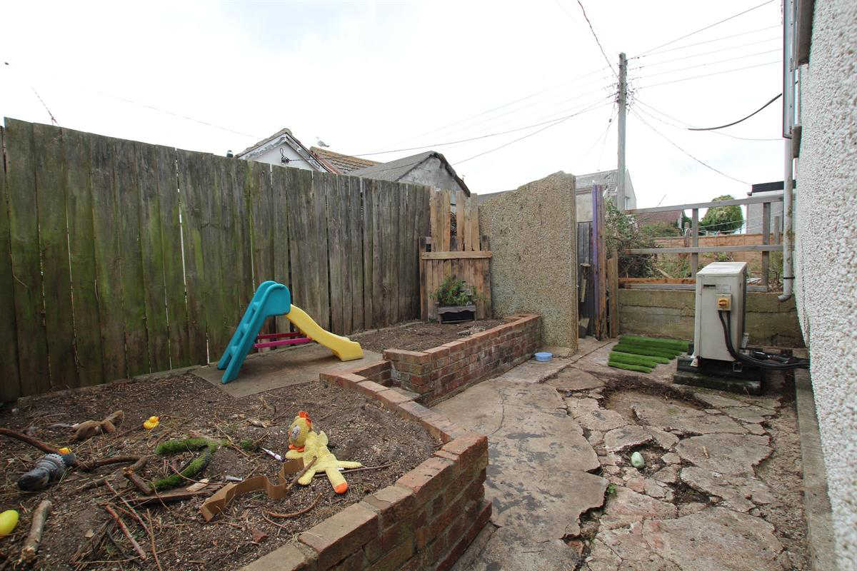 Riley Avenue, Jaywick, Clacton-on-Sea, photo 8