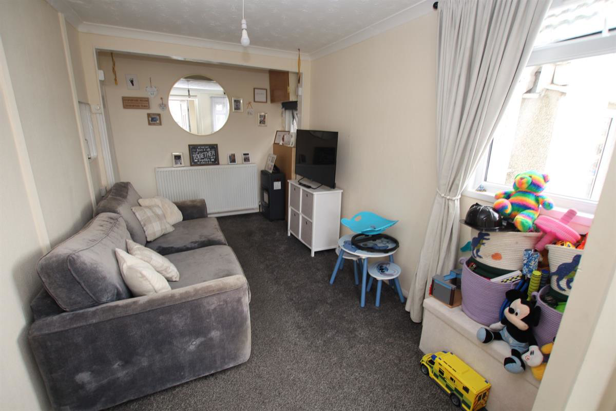 Riley Avenue, Jaywick, Clacton-on-Sea, photo 4