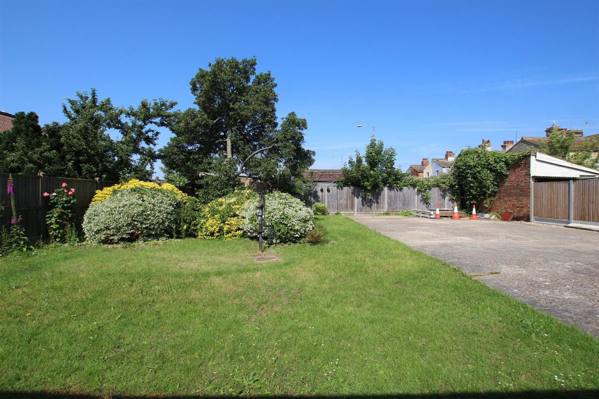 Wellesley Road, Clacton-on-Sea, photo 6