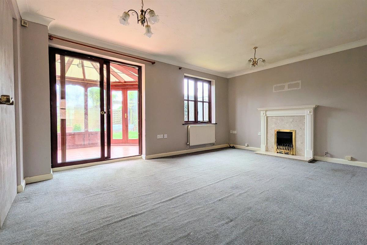 Oxborrow Close, Kirby Cross, Frinton-on-Sea, photo 10