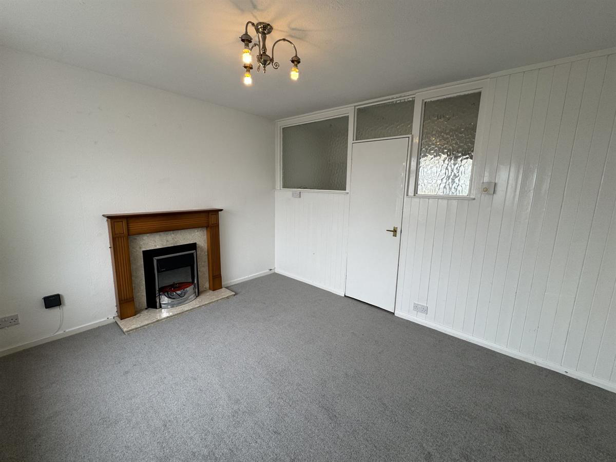 Broadway, Jaywick, Clacton-on-Sea, photo 3