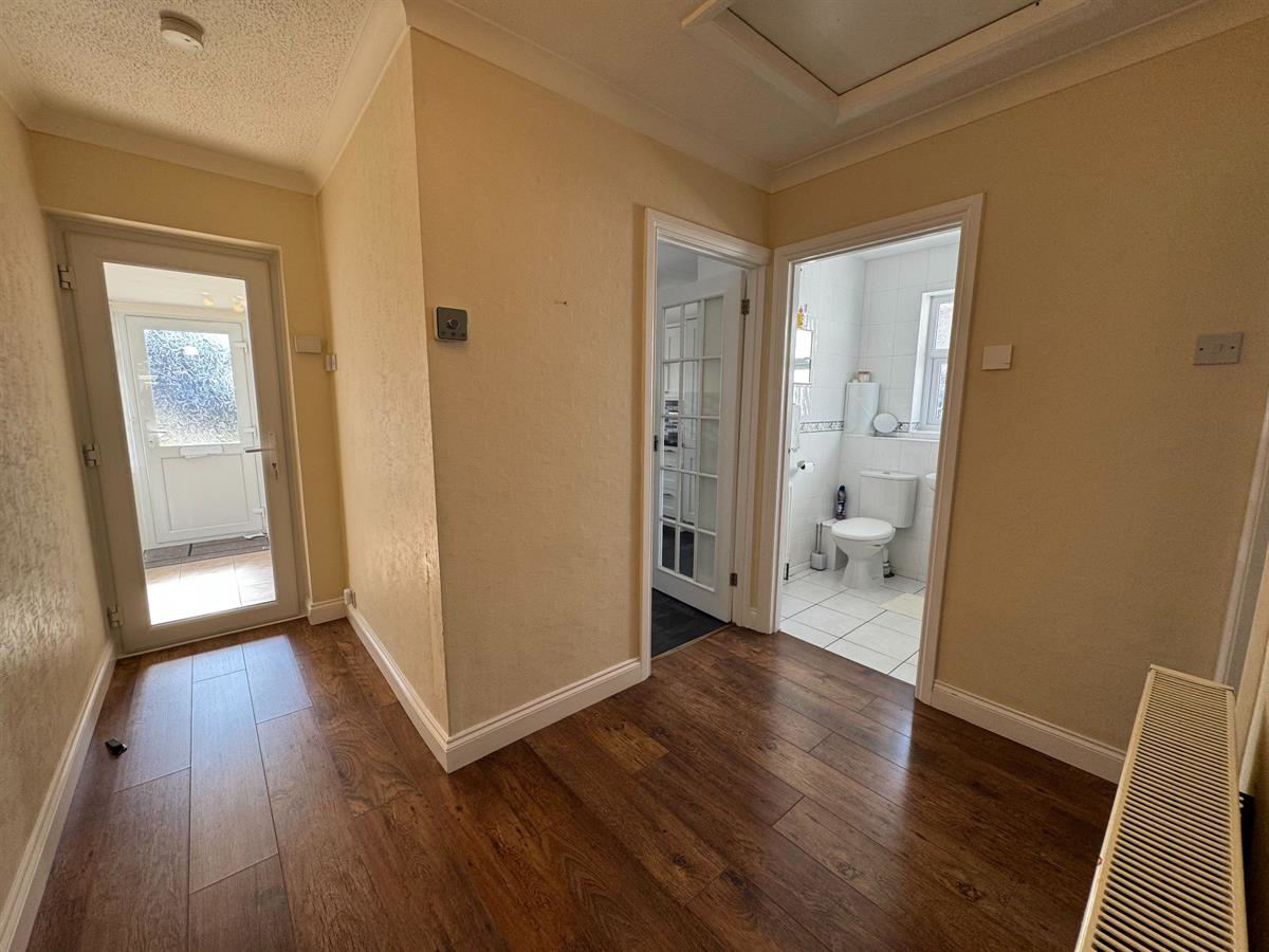 Point Clear Road, St. Osyth, Clacton-on-Sea, photo 5