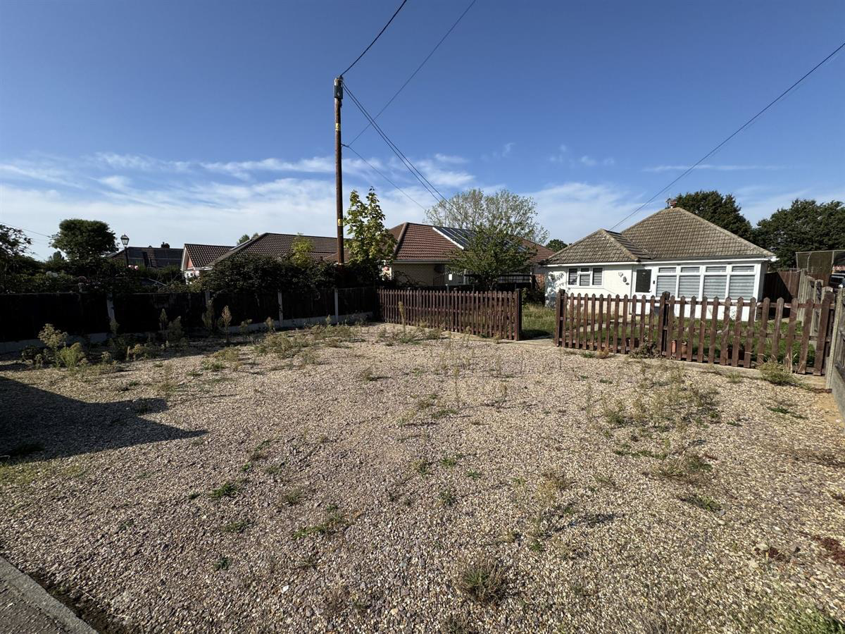 Point Clear Road, St. Osyth, Clacton-on-Sea, photo 15