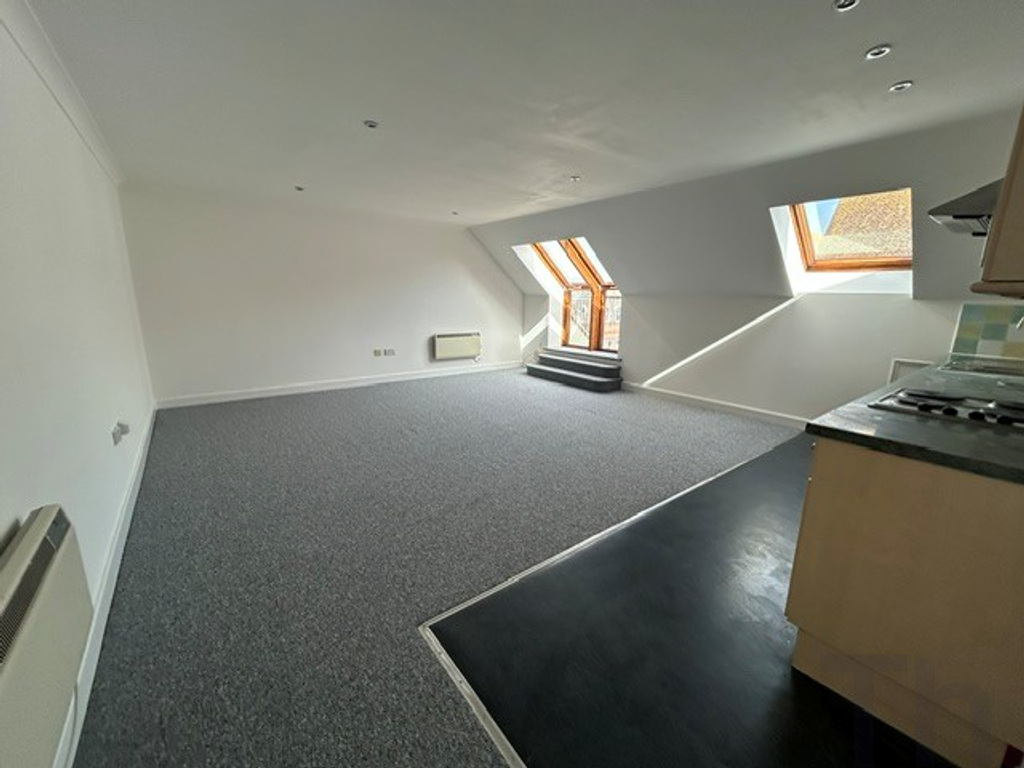 Pyle Street, Newport, photo 10