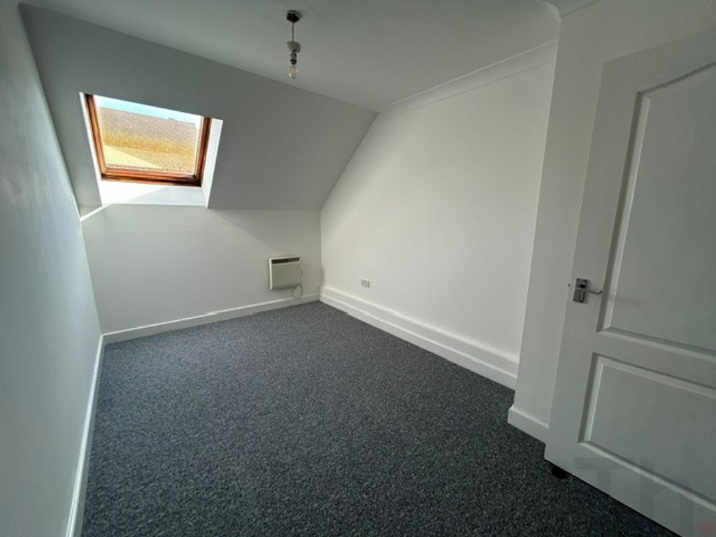 Pyle Street, Newport, photo 6