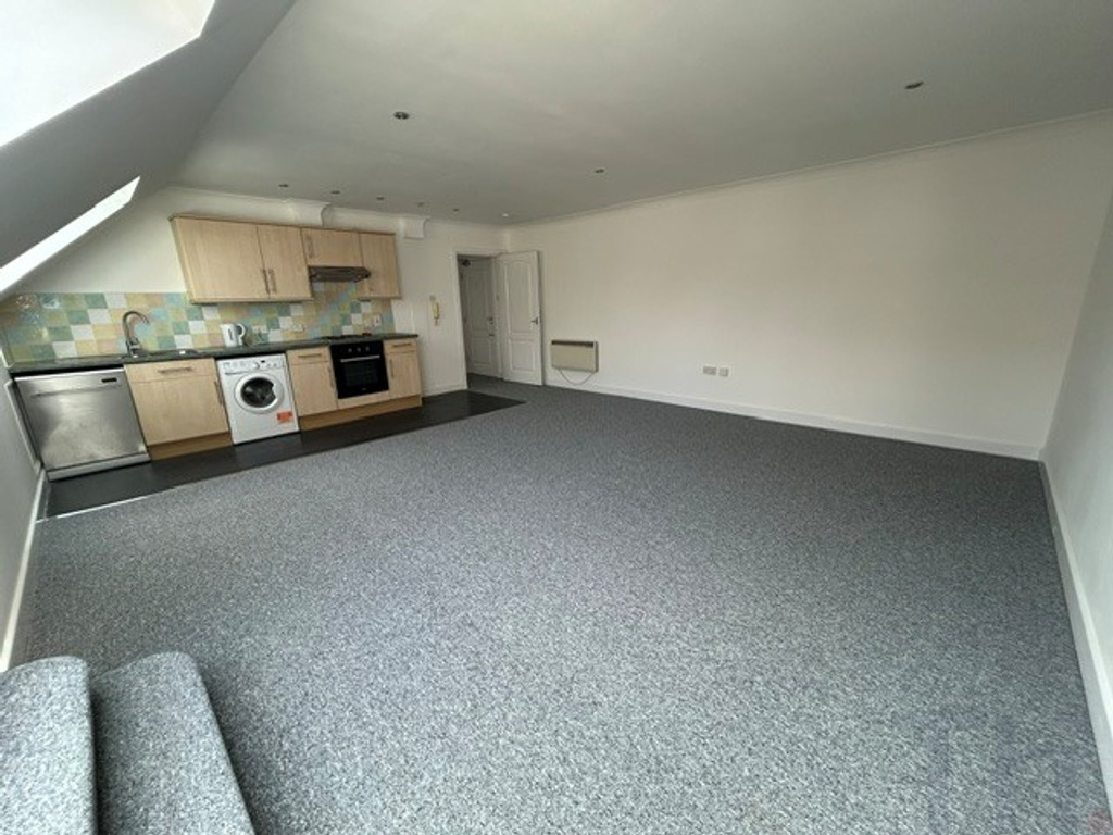 Pyle Street, Newport, photo 11