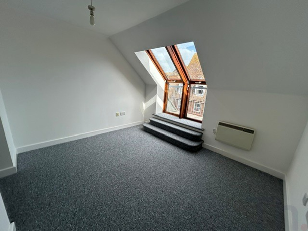 Pyle Street, Newport, photo 4