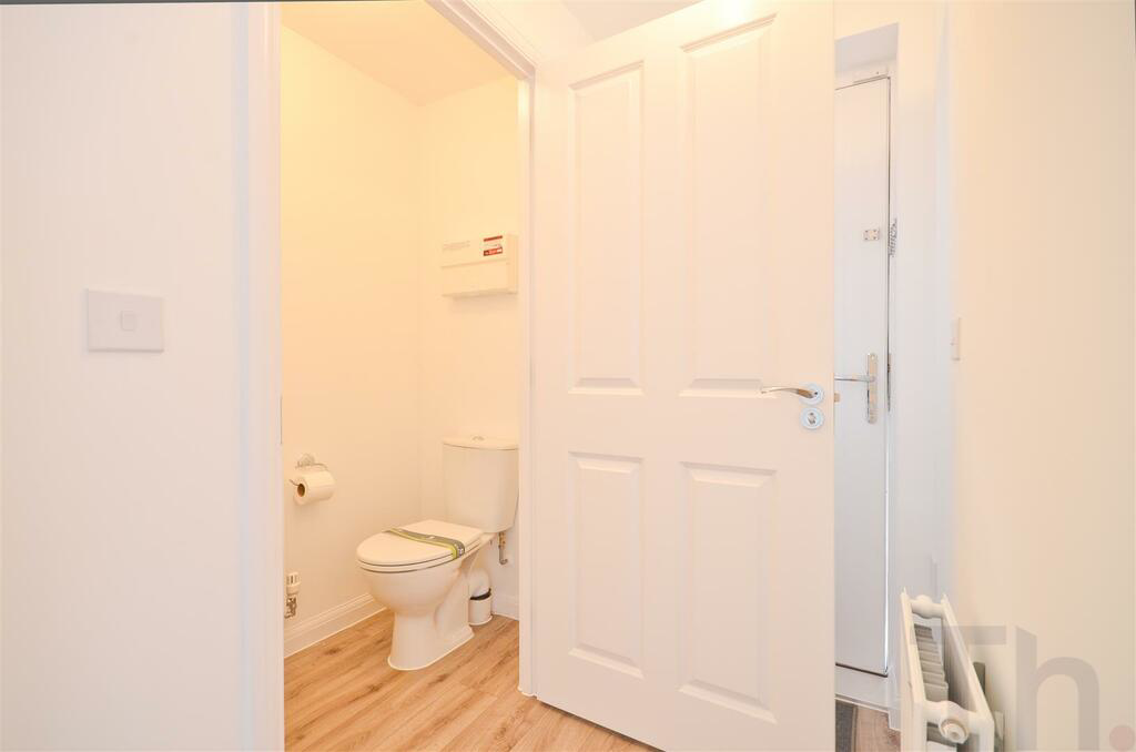 Albert Way, Whippingham, photo 11
