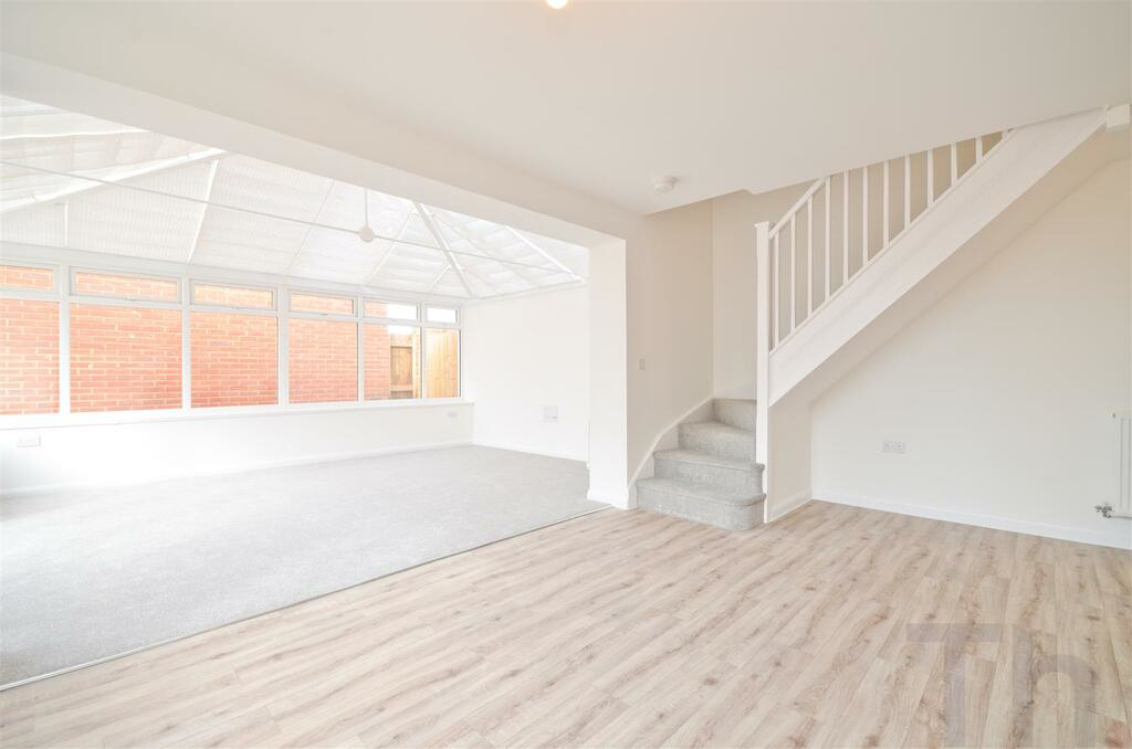 Albert Way, Whippingham, photo 6